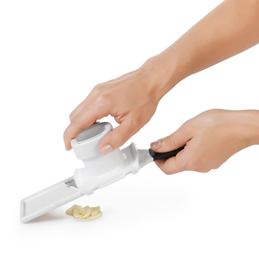 Brix Design A/S  OXO Garlic Slicer