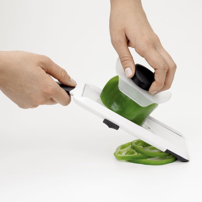 Brix Design A/S  OXO Garlic Slicer